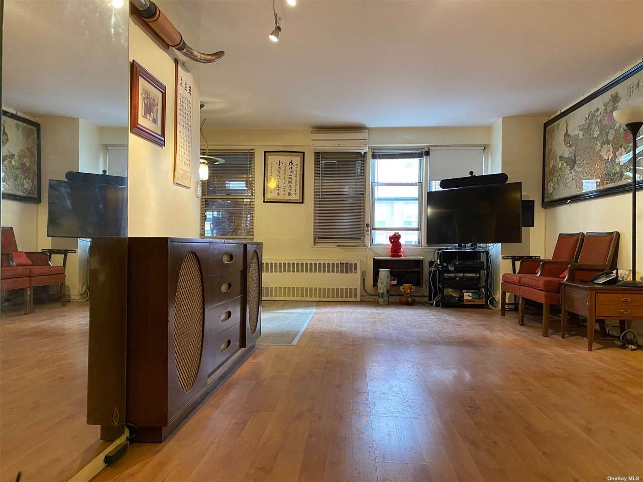 43-10 Kissena Boulevard - Photo 1