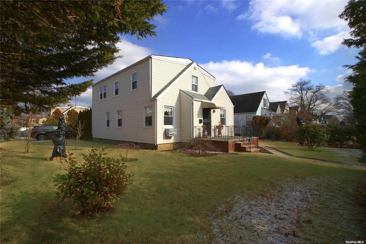 76-05 266th Street - Photo 1
