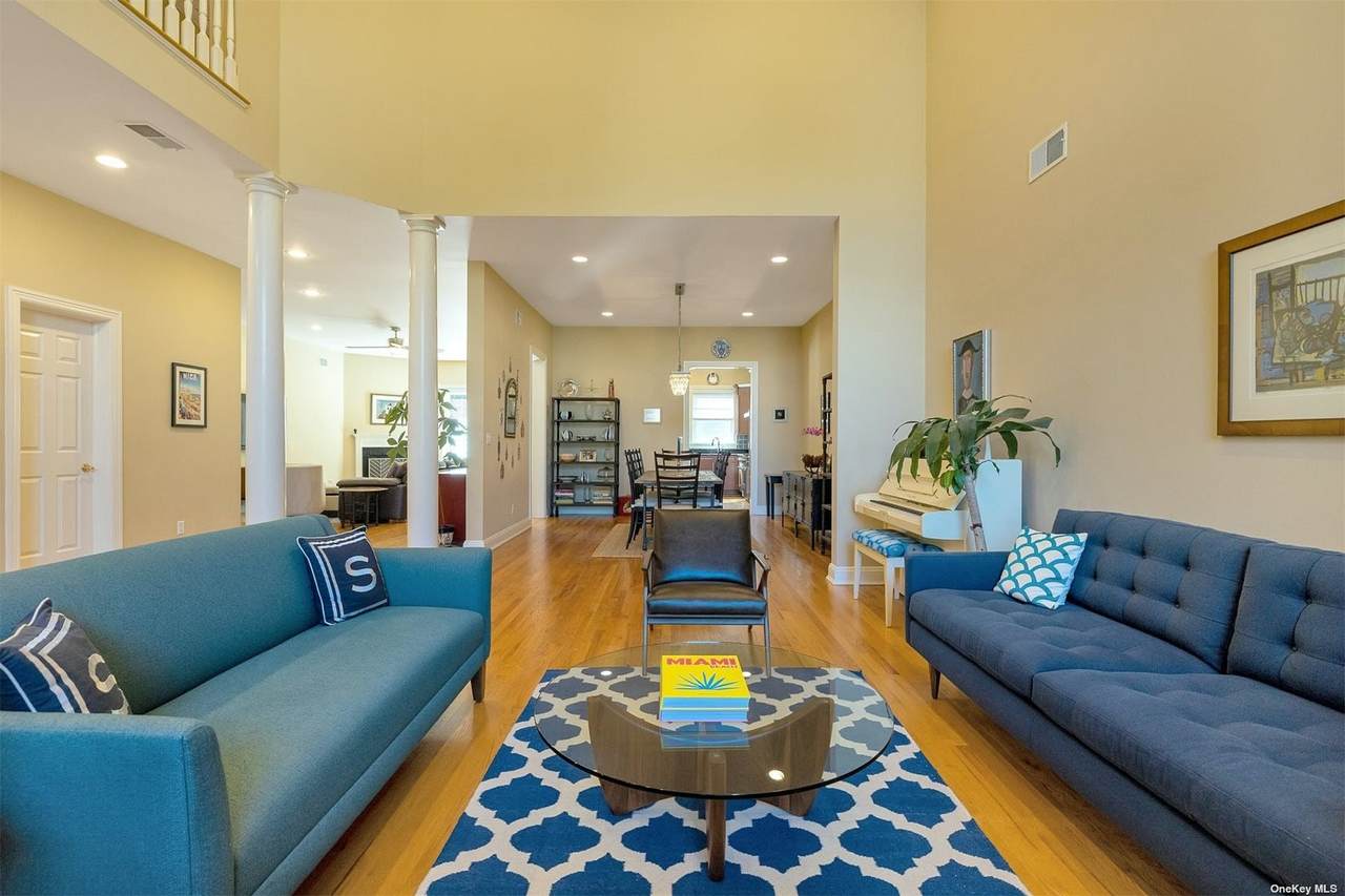 19 Wilkshire Circle - Photo 1
