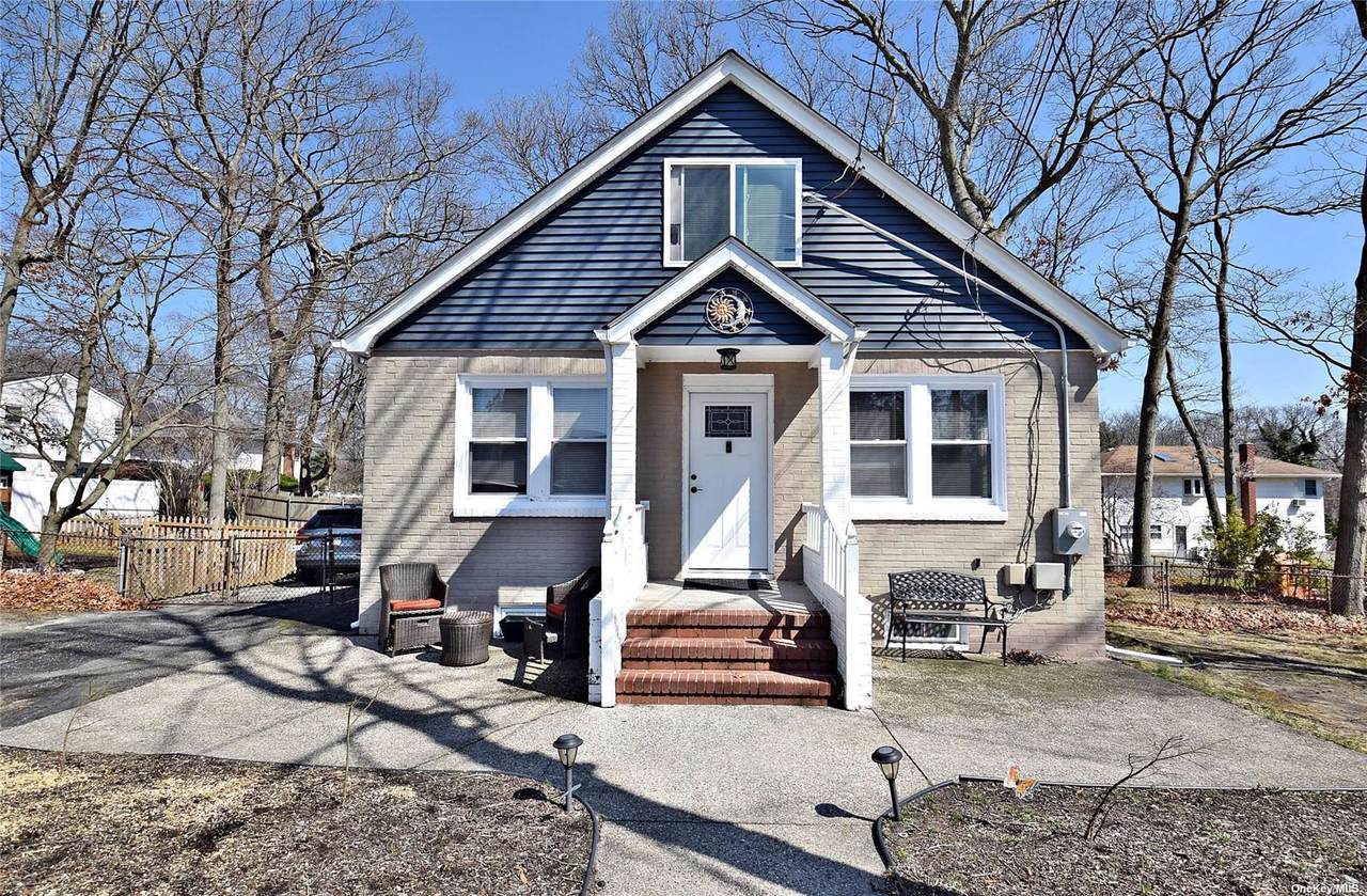 53 8th Street - Photo 1