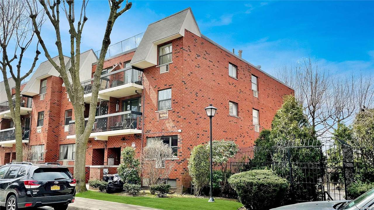 71-24 Sutton Place - Photo 1