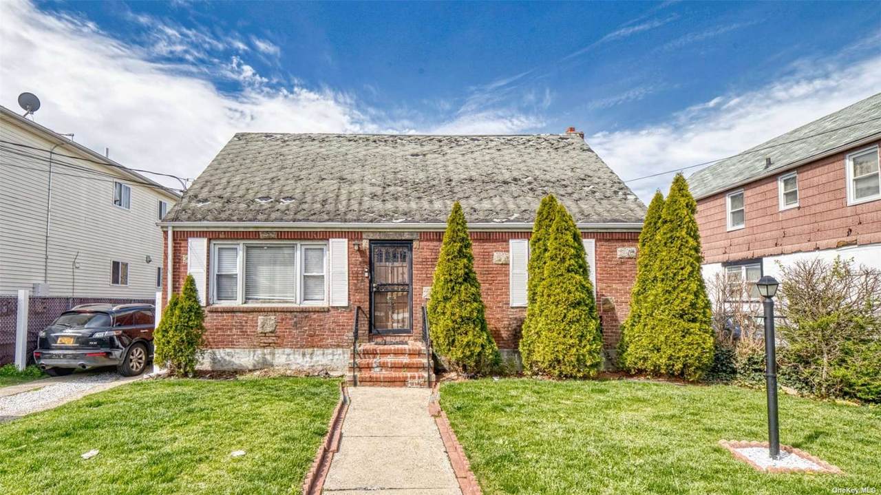 118-28 204th Street - Photo 1