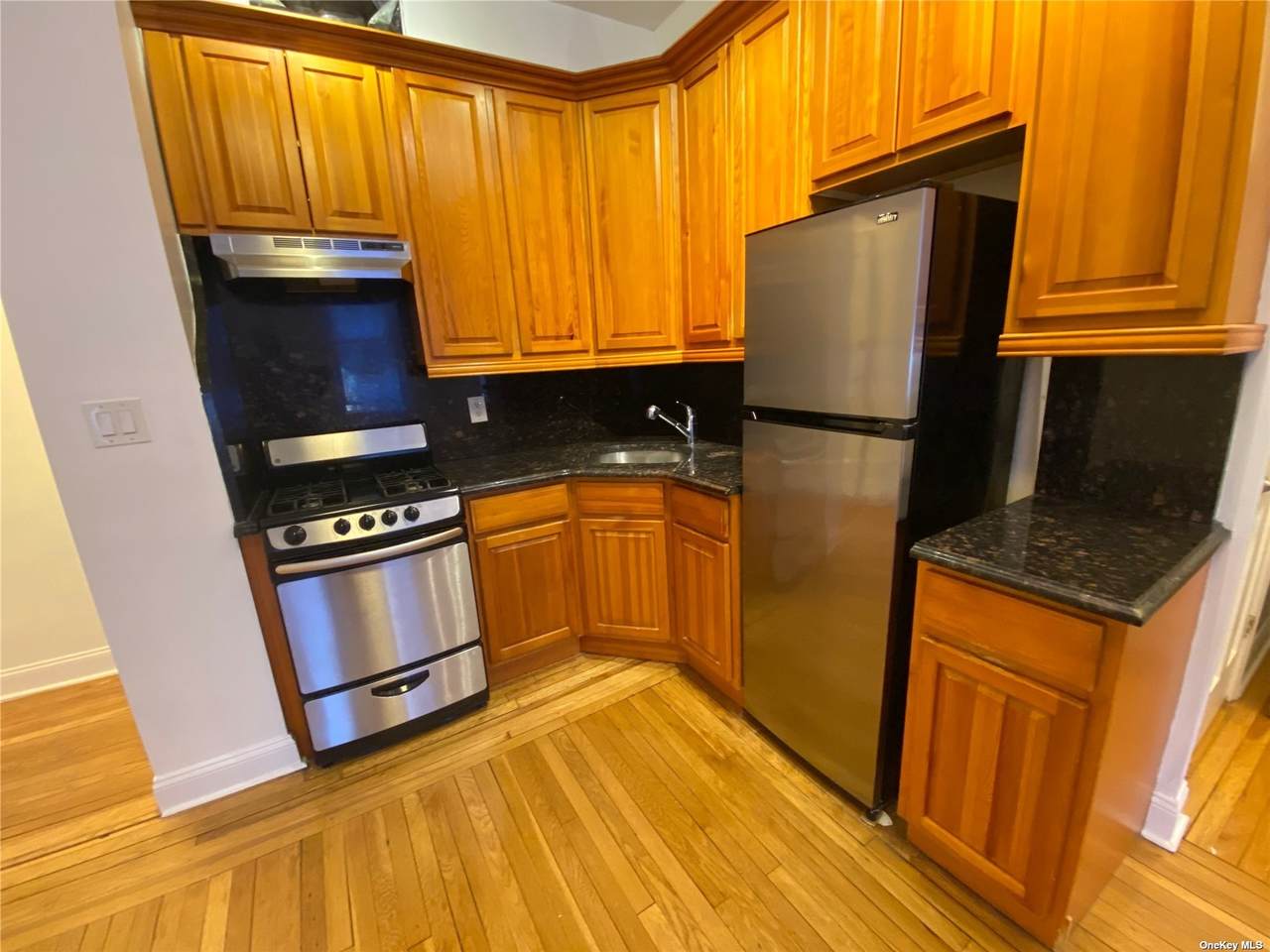 115-25 Metropolitan Avenue - Photo 1
