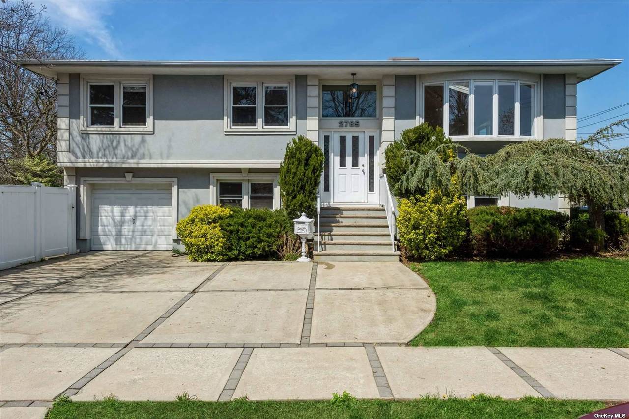 2785 Oxford Place - Photo 1