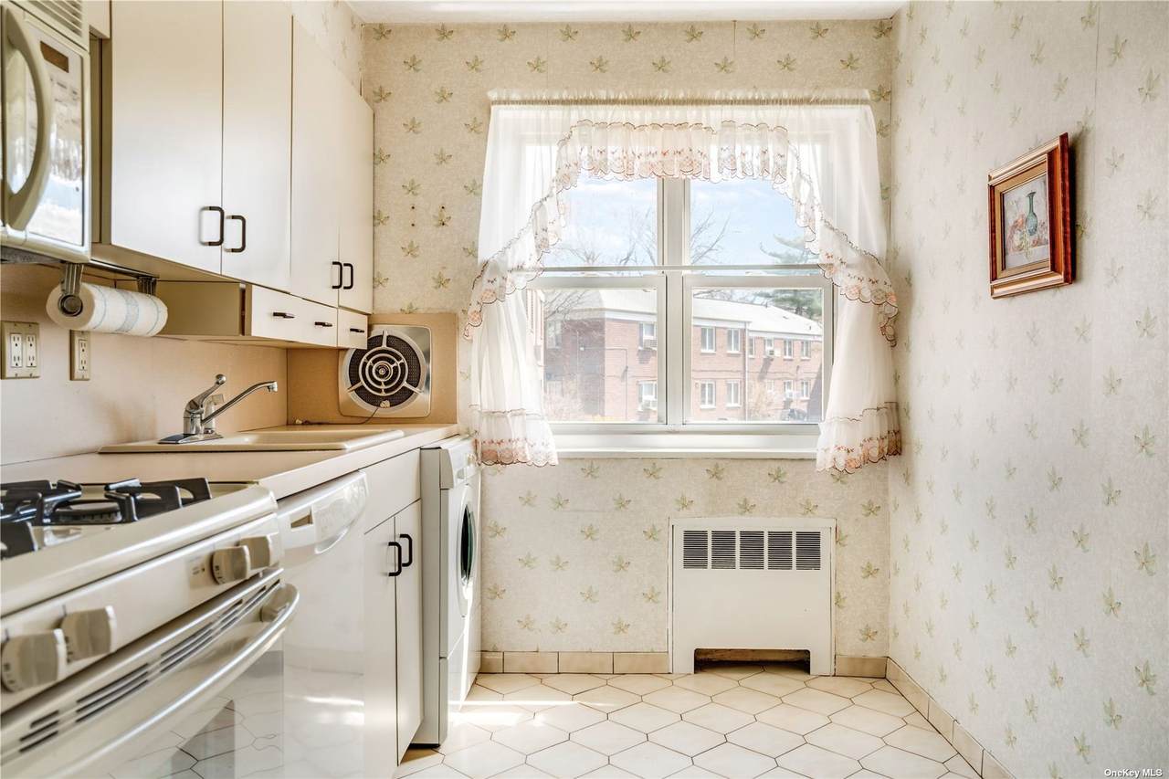16-22 212th Street - Photo 1