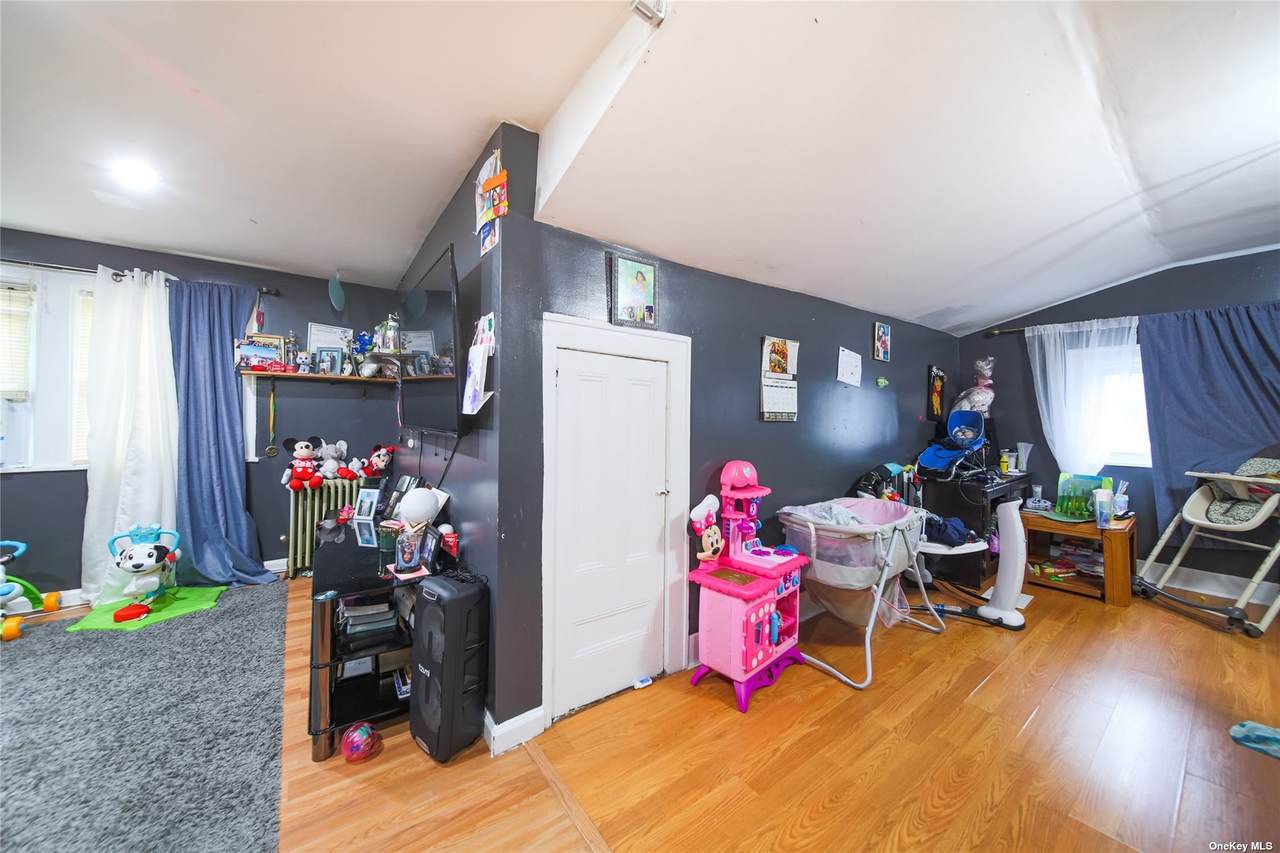 926 College Point Boulevard - Photo 1