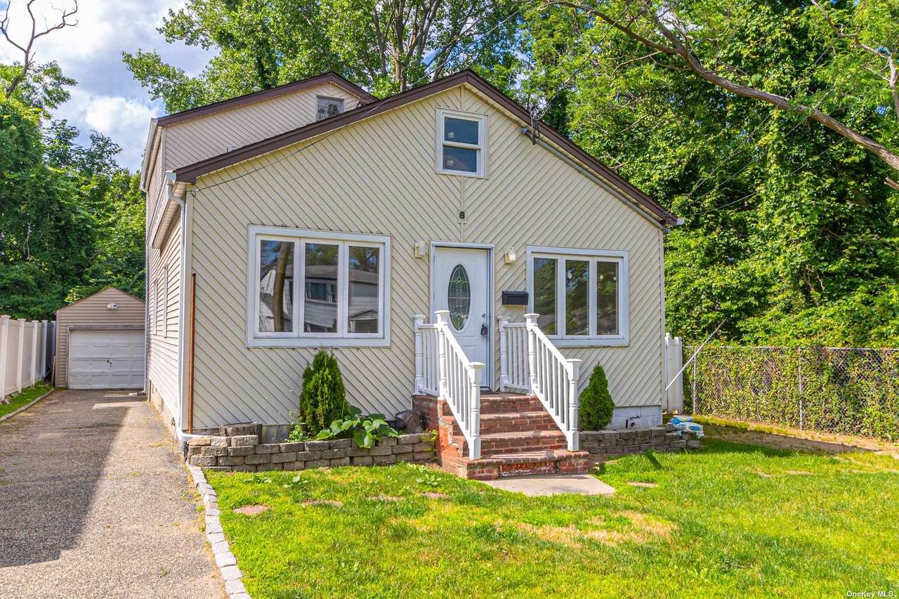 6 Garden Pl - Photo 1