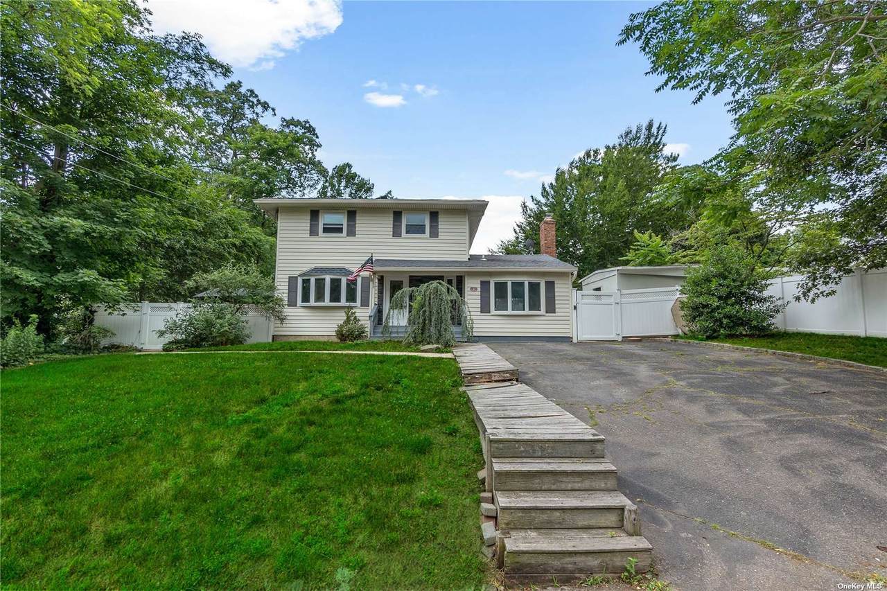 4 Adrian Drive - Photo 1