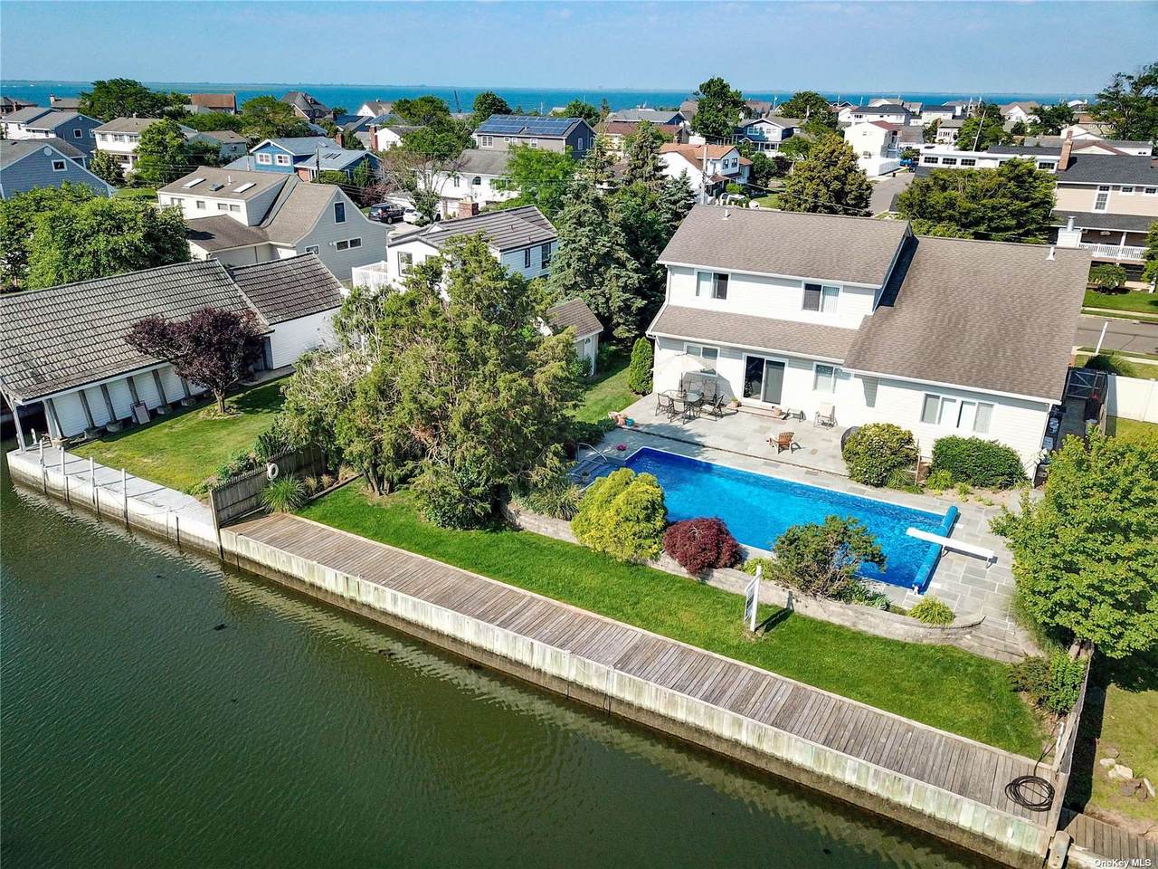 46 Waterview Avenue - Photo 1