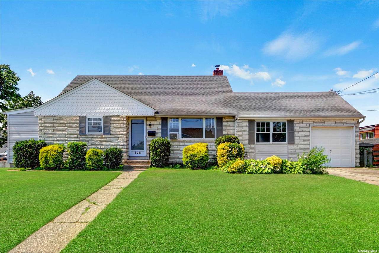 535 15th Street - Photo 1