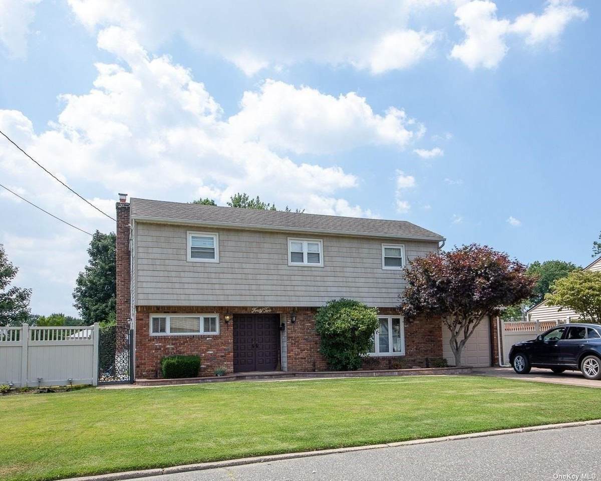 42 Orient Avenue - Photo 1