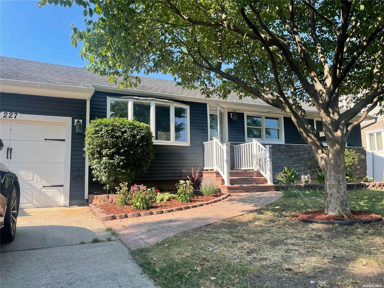 227 Idaho Avenue - Photo 1