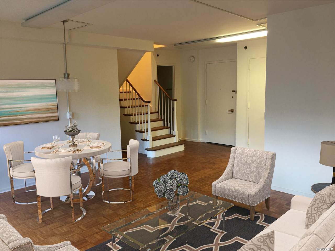100 Hilton Avenue - Photo 1