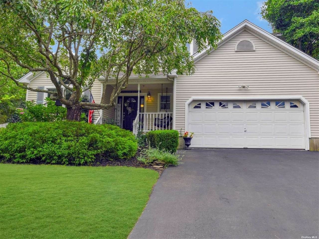 32 Emener Avenue - Photo 1