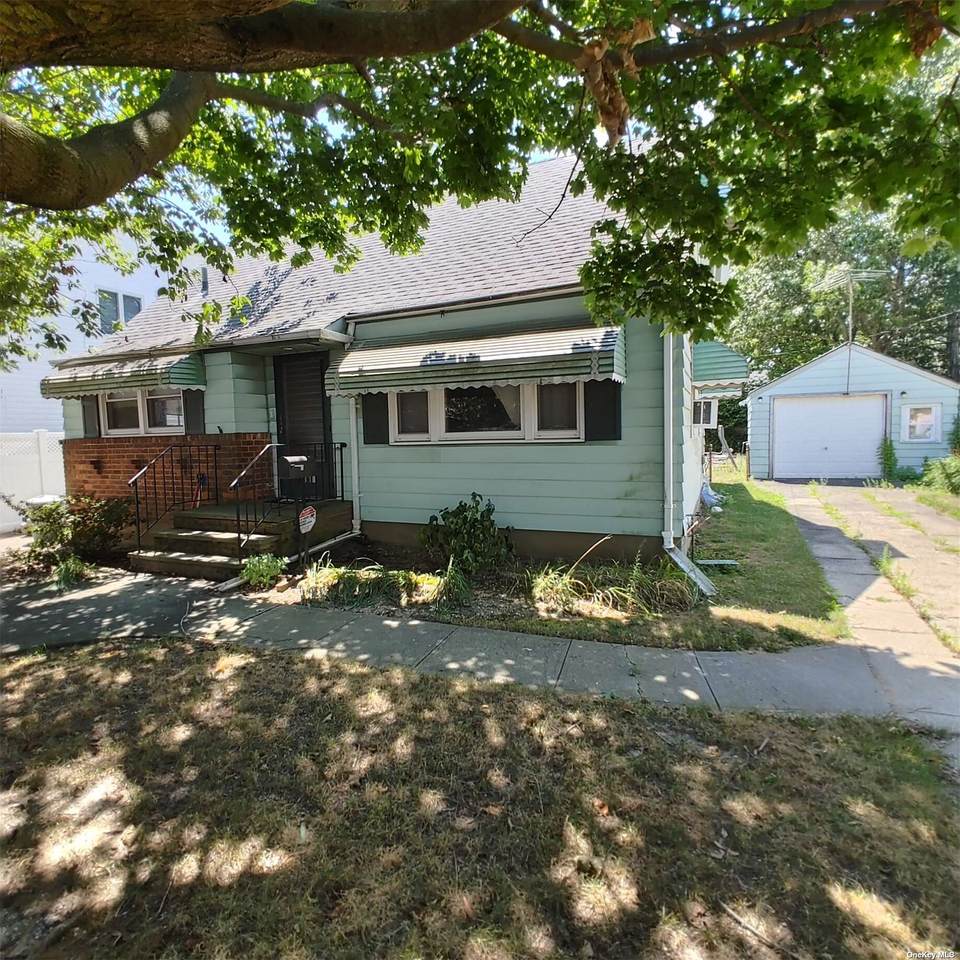 1334 Darby Road - Photo 1
