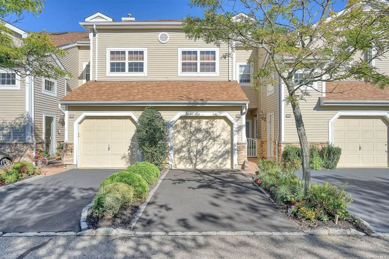 204 Carriage Lane - Photo 1