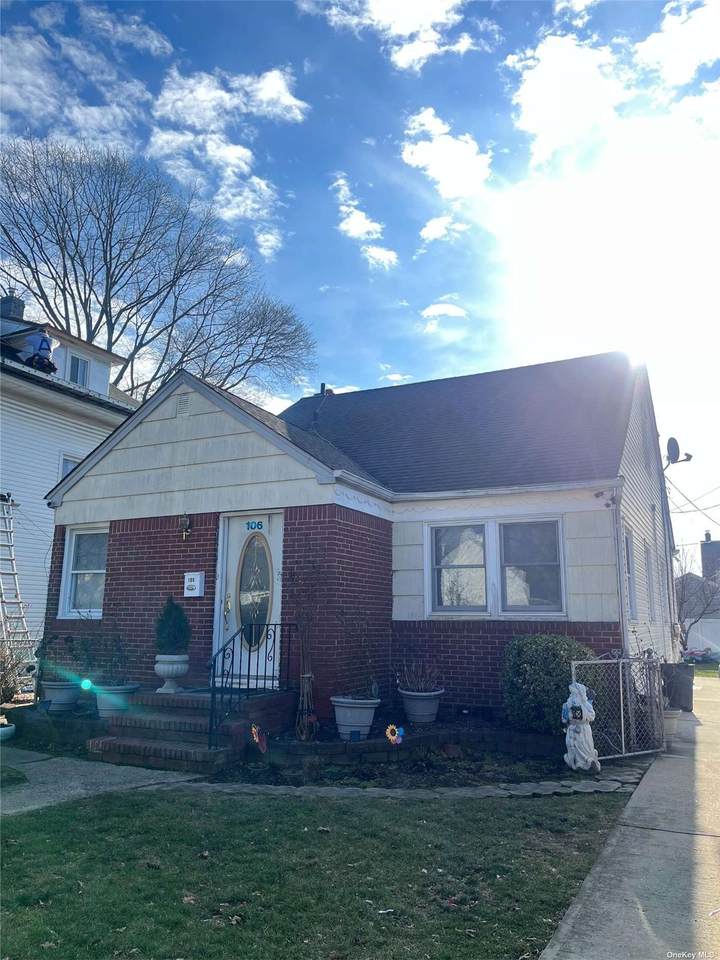 106 Oak Avenue - Photo 1