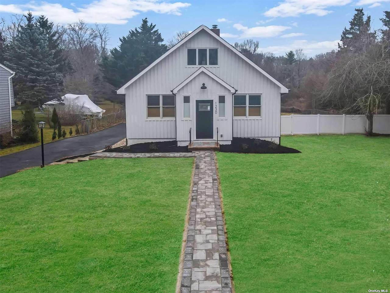 1230 New Suffolk Avenue - Photo 1