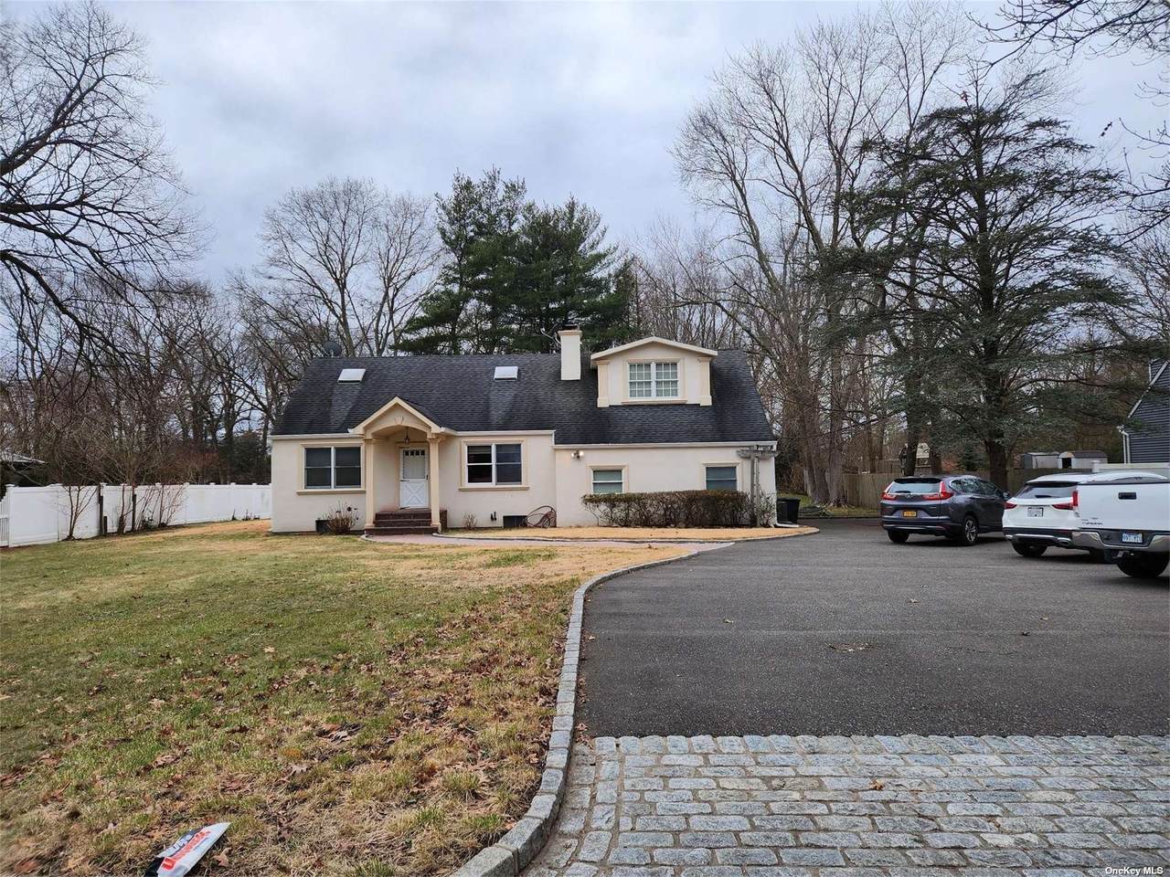 1080 Westminster Avenue - Photo 1