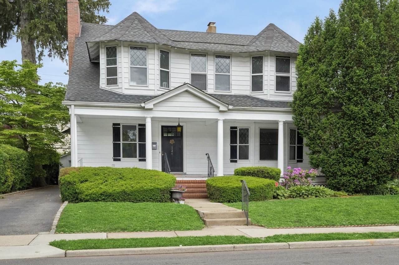 124 Roxbury Road - Photo 1