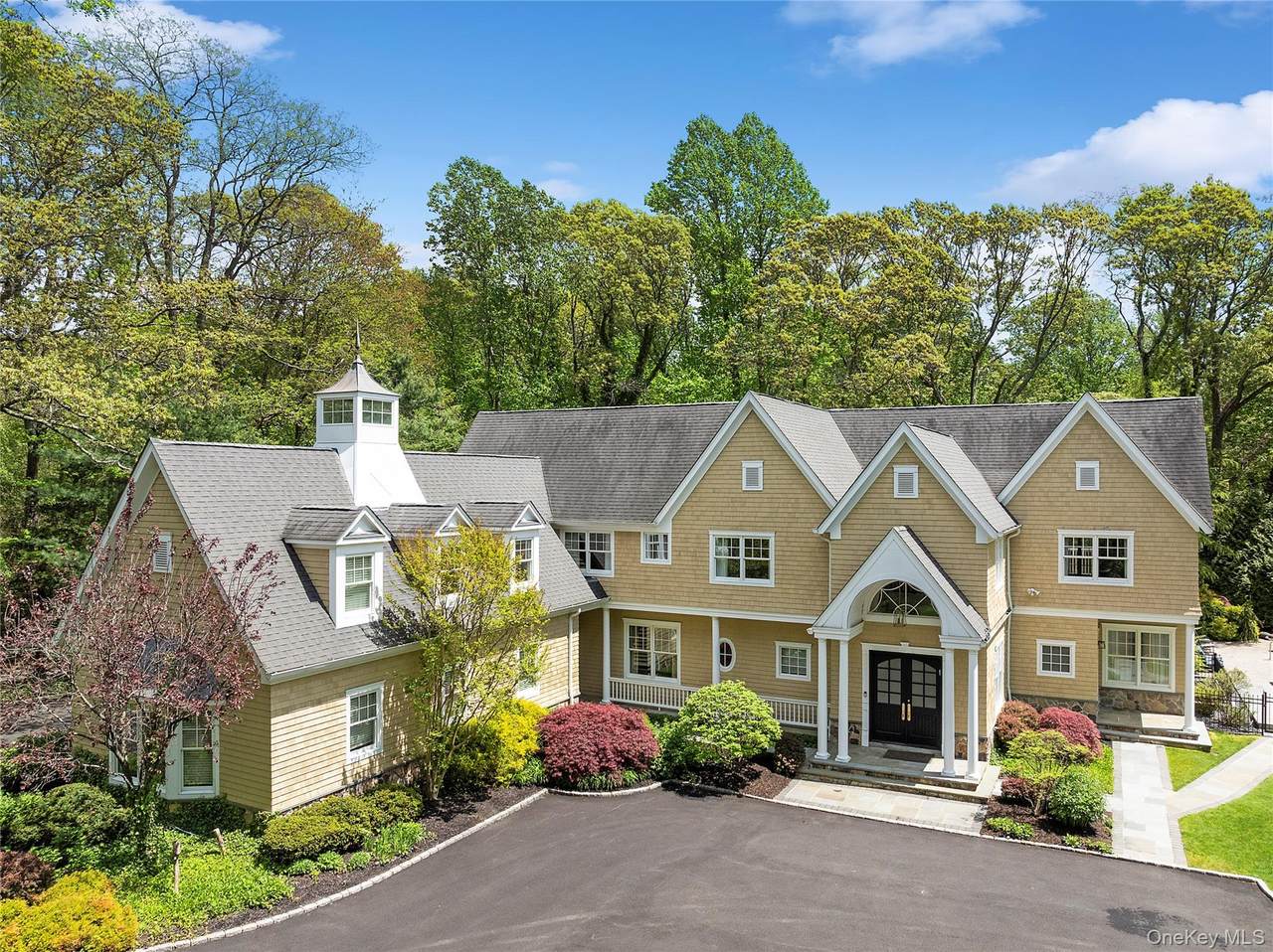 1608 Stewart Lane - Photo 1