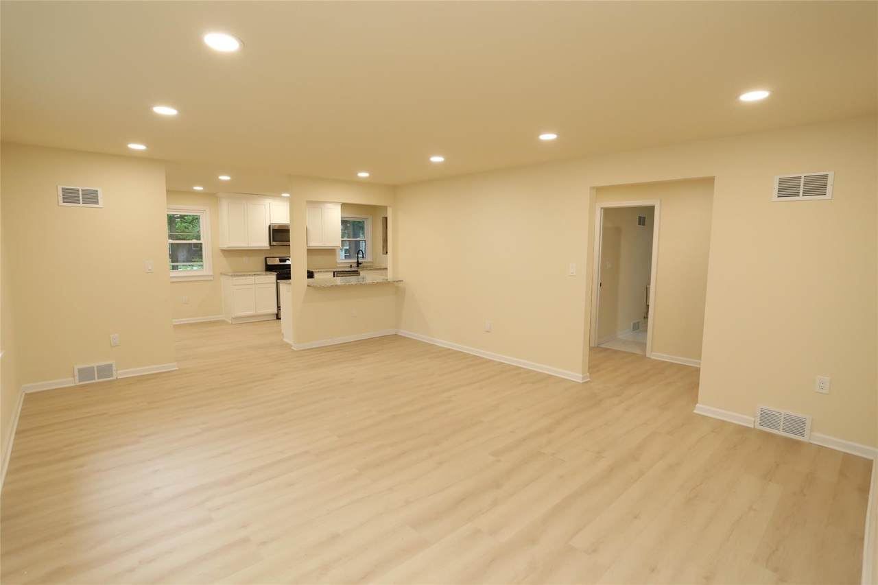20 Pineview Road - Photo 1