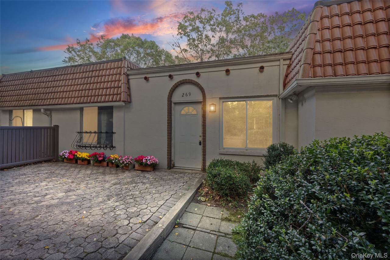 269 Brettonwoods Drive - Photo 1