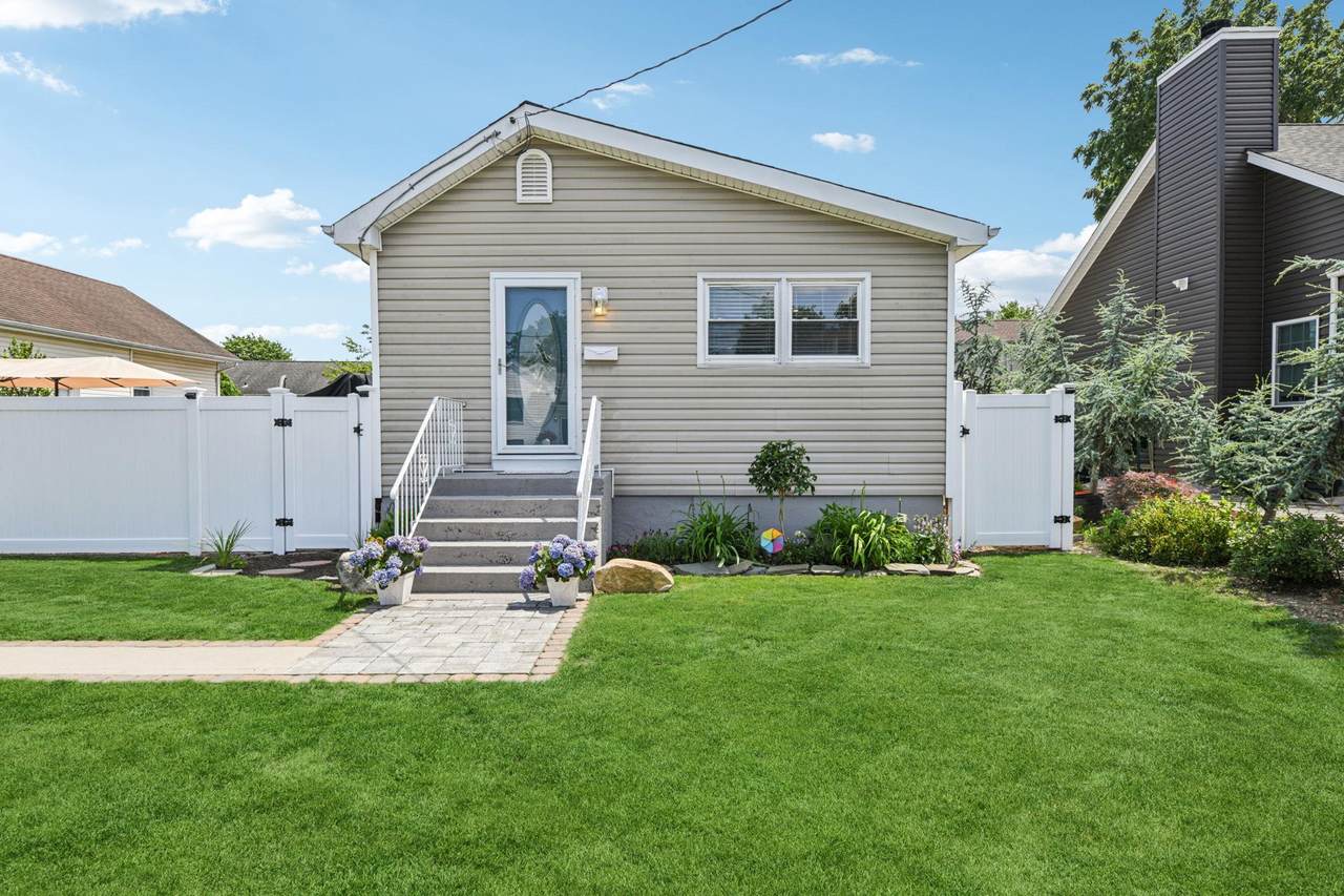 2480 Poppy Street - Photo 1