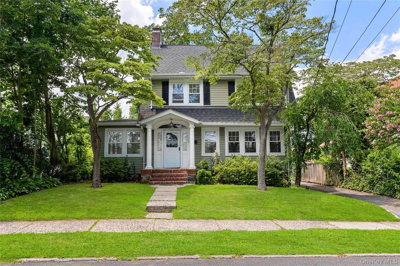 15 - A Roosevelt Avenue - Photo 1