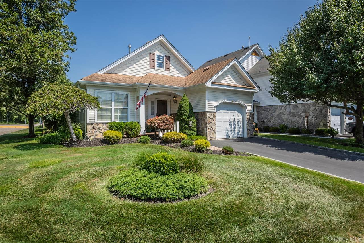 1 Kate Circle - Photo 1