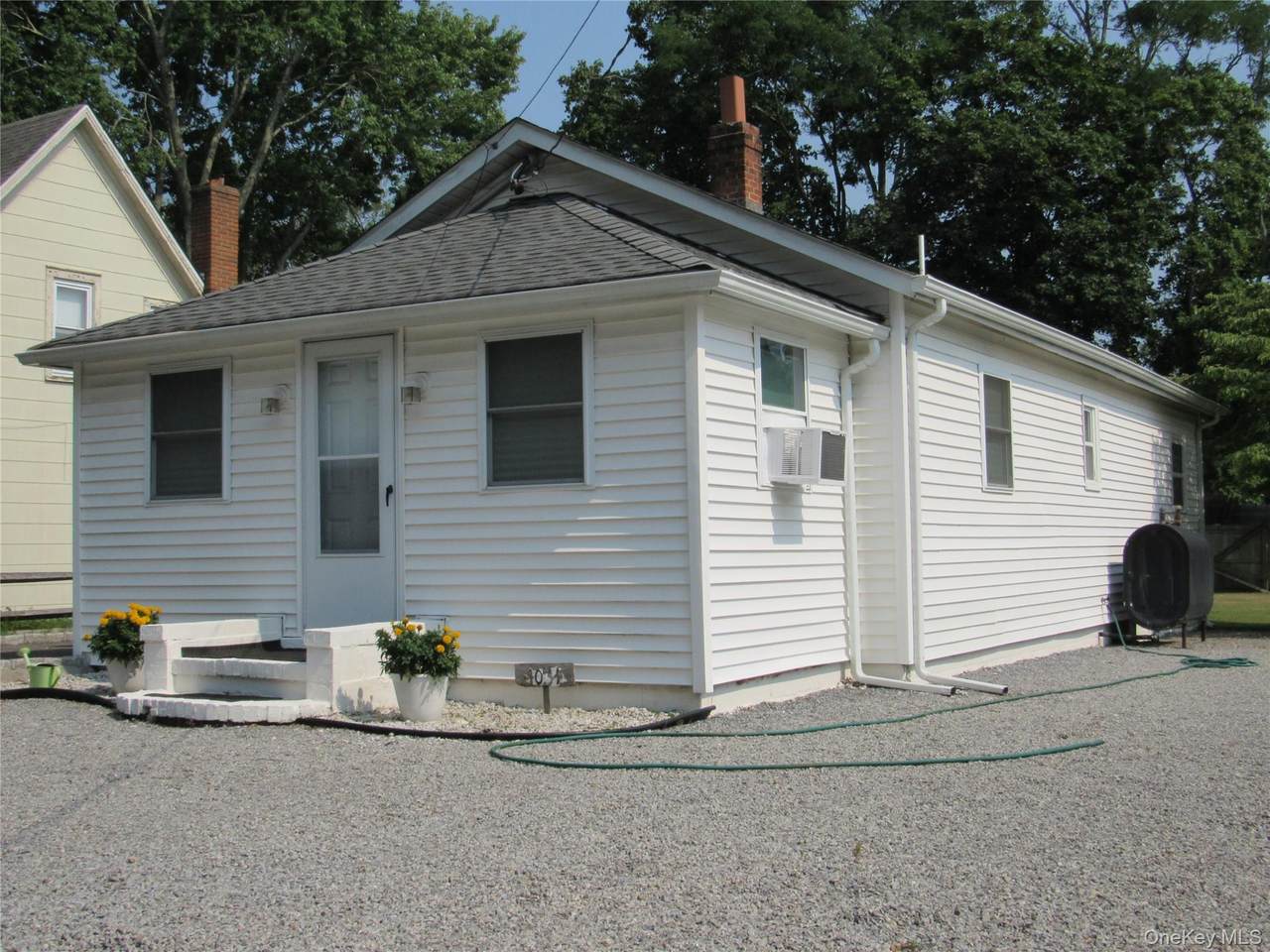 1031 West Street - Photo 1
