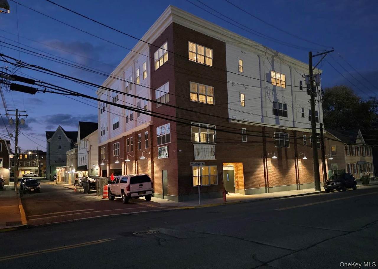 122 Greenwich Avenue - Photo 1