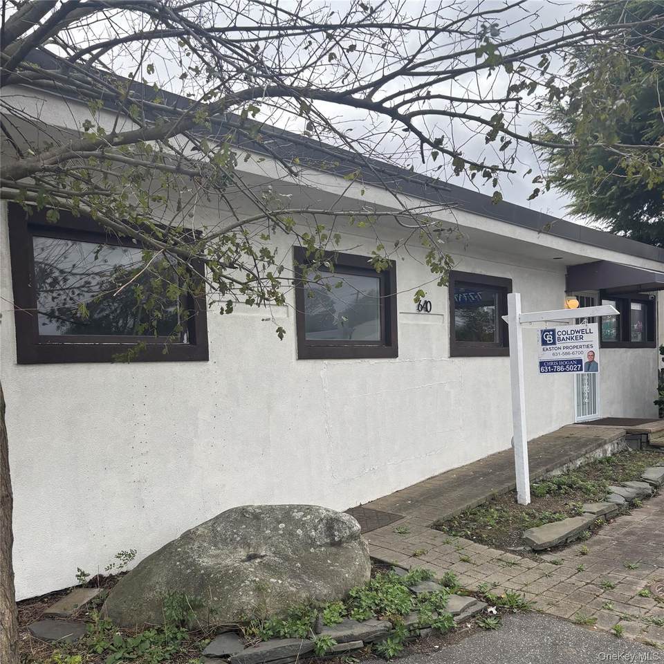 640 Sunrise Highway - Photo 1