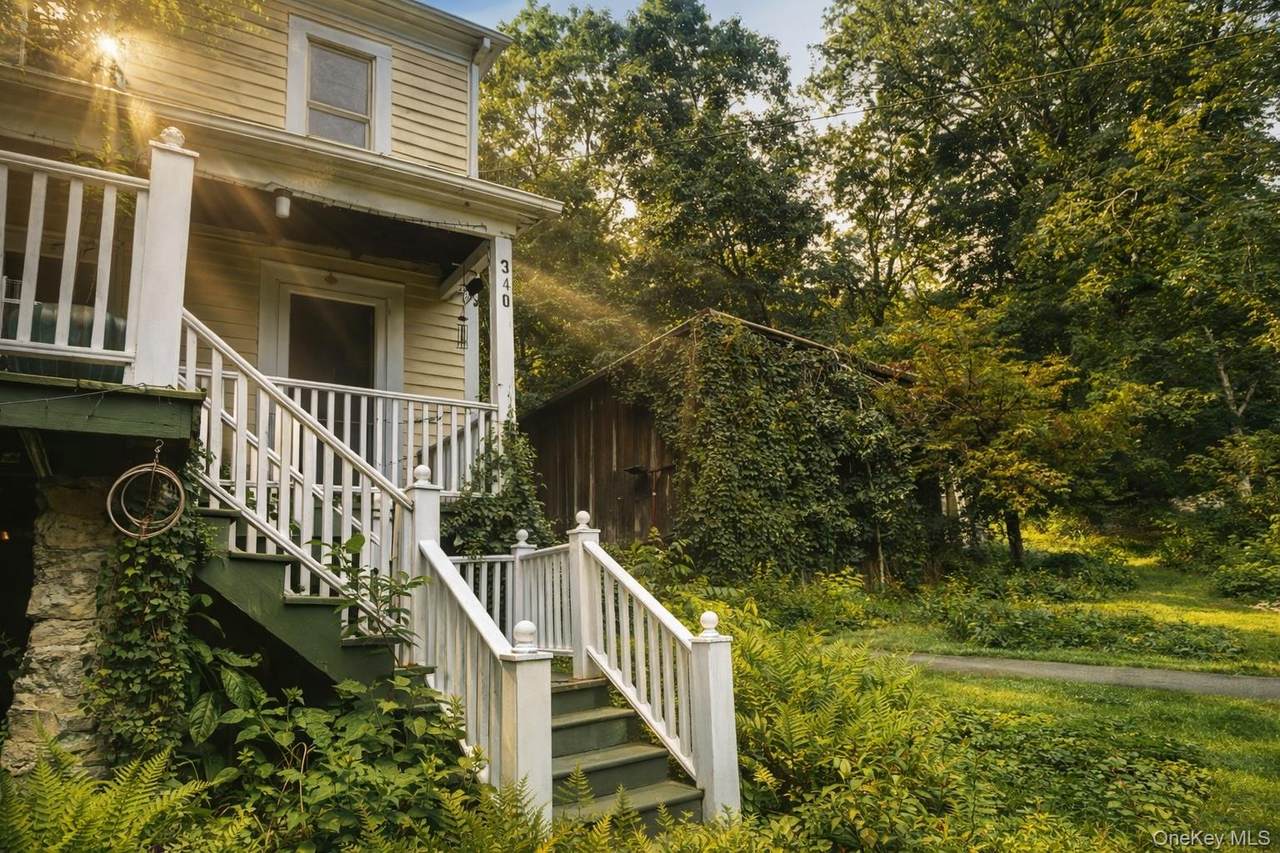 310 Oak Lane - Photo 1
