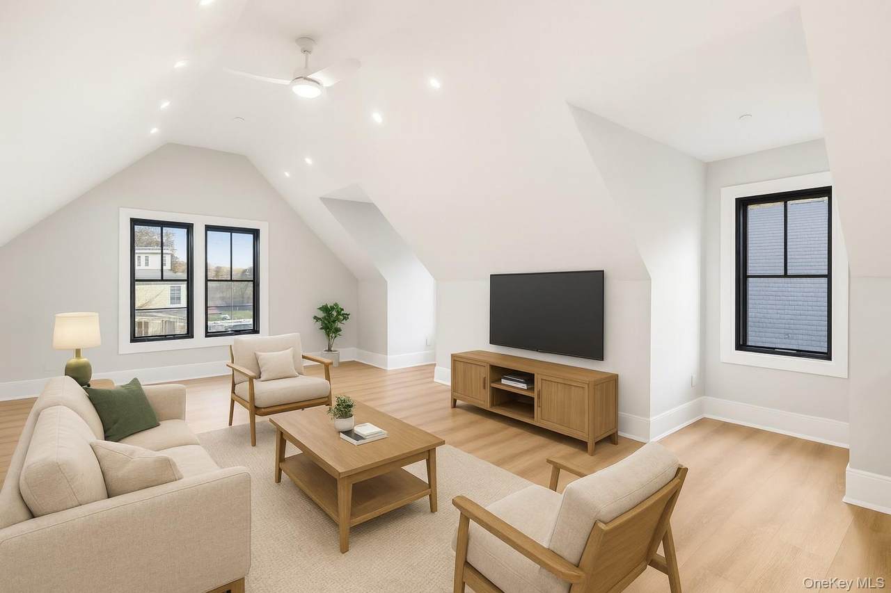 34 Clinton Avenue - Photo 1