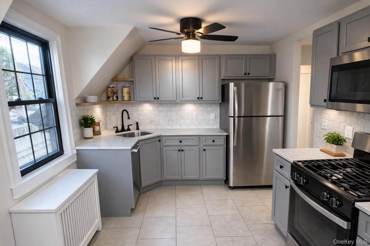 41 Centre Avenue - Photo 1