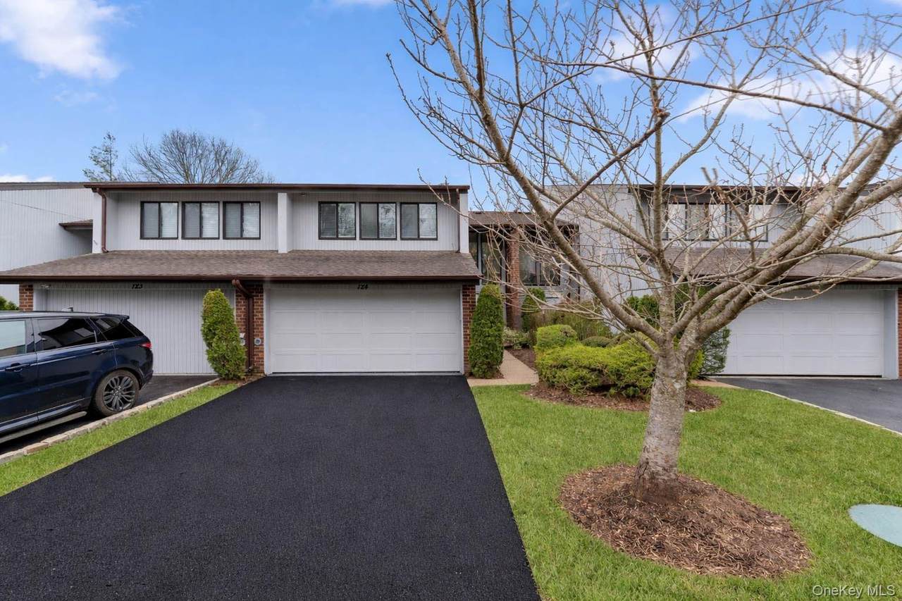 124 Foxwood Drive - Photo 1