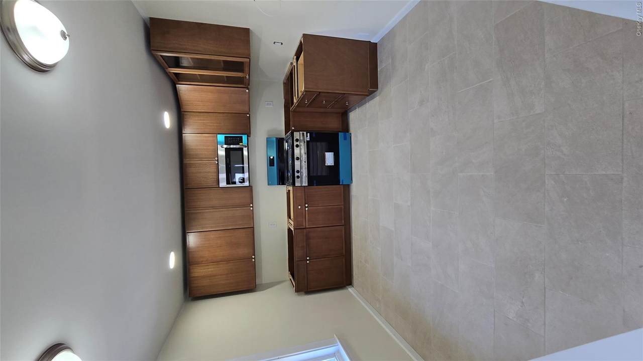 641 5th Avenue - Photo 1