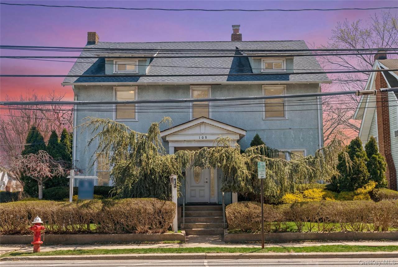 108 Hempstead Avenue - Photo 1