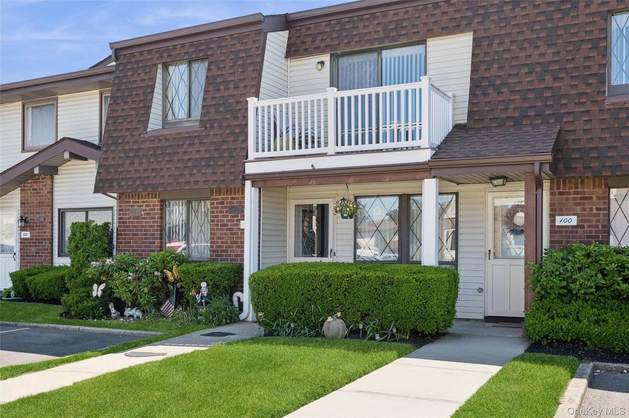 100 Cambridge Drive - Photo 1