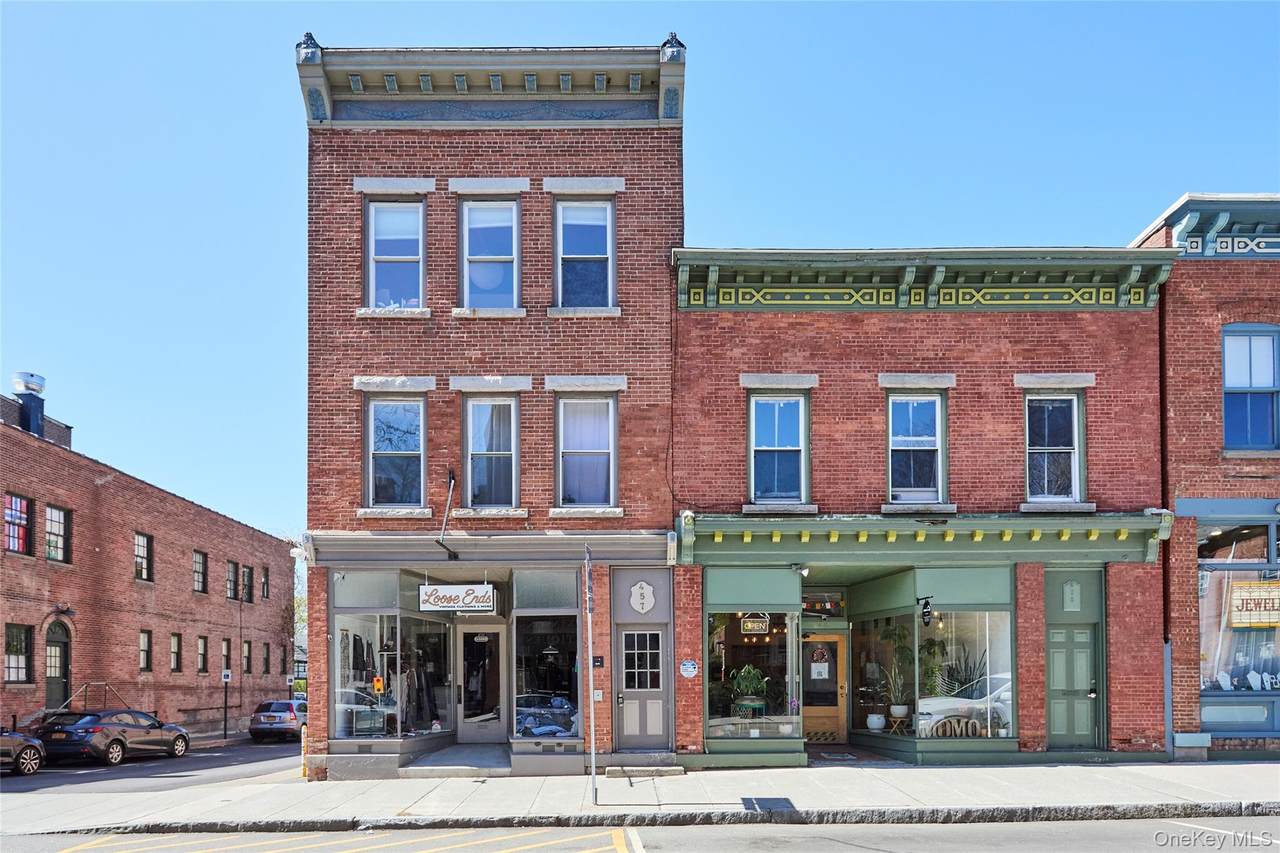 457 Main St - Photo 1