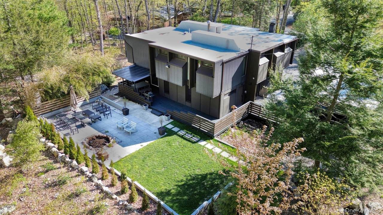 20 Fawn Hill Road - Photo 1