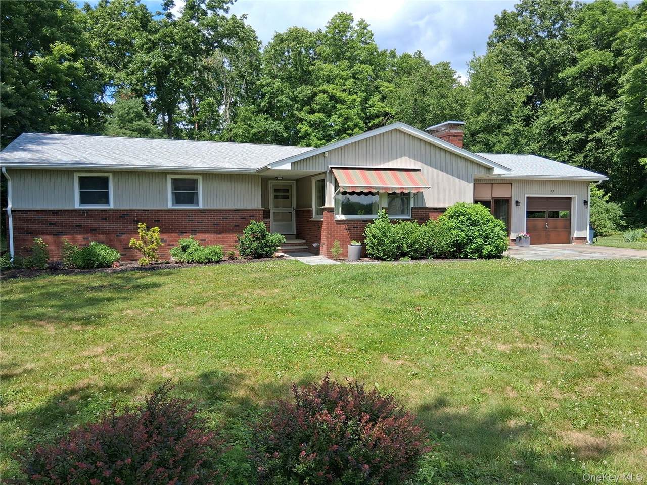 60 Stissing Avenue - Photo 1