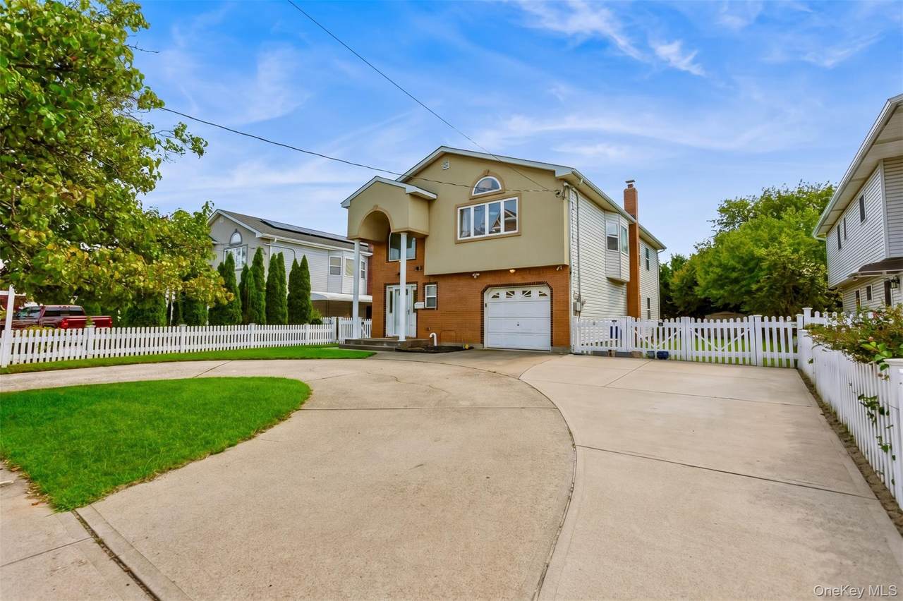 2929 Rockaway Avenue - Photo 1