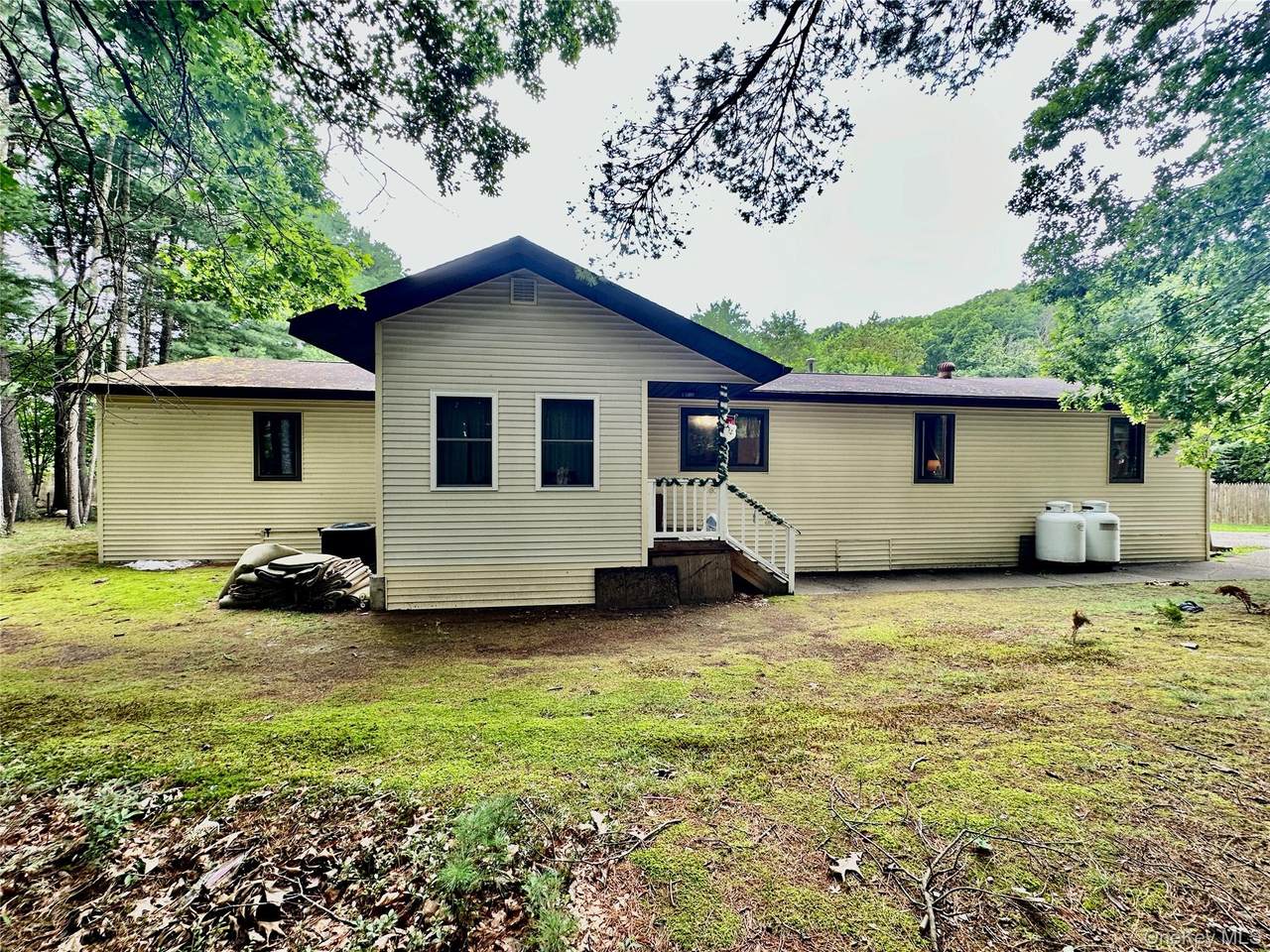 110 Foss Lane - Photo 1