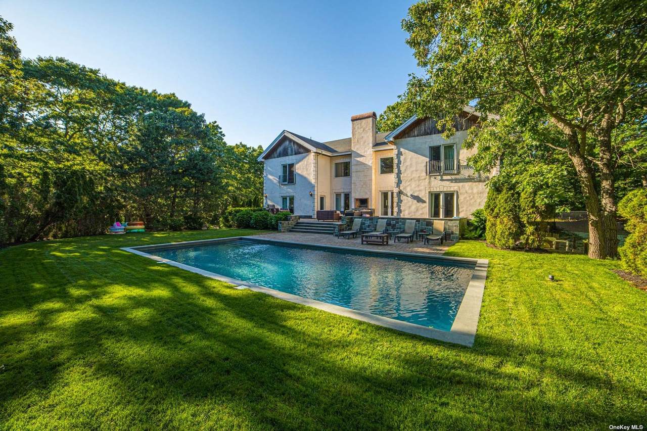20 Fairway Drive - Photo 1