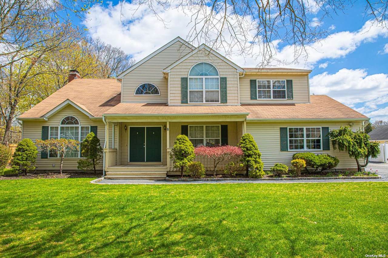 1165 Sycamore Avenue - Photo 1