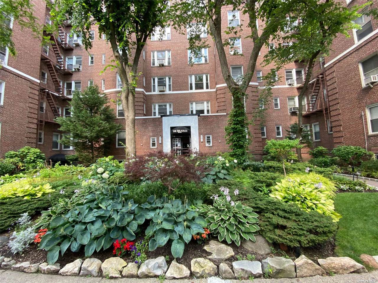 69-09 108 St - Photo 1