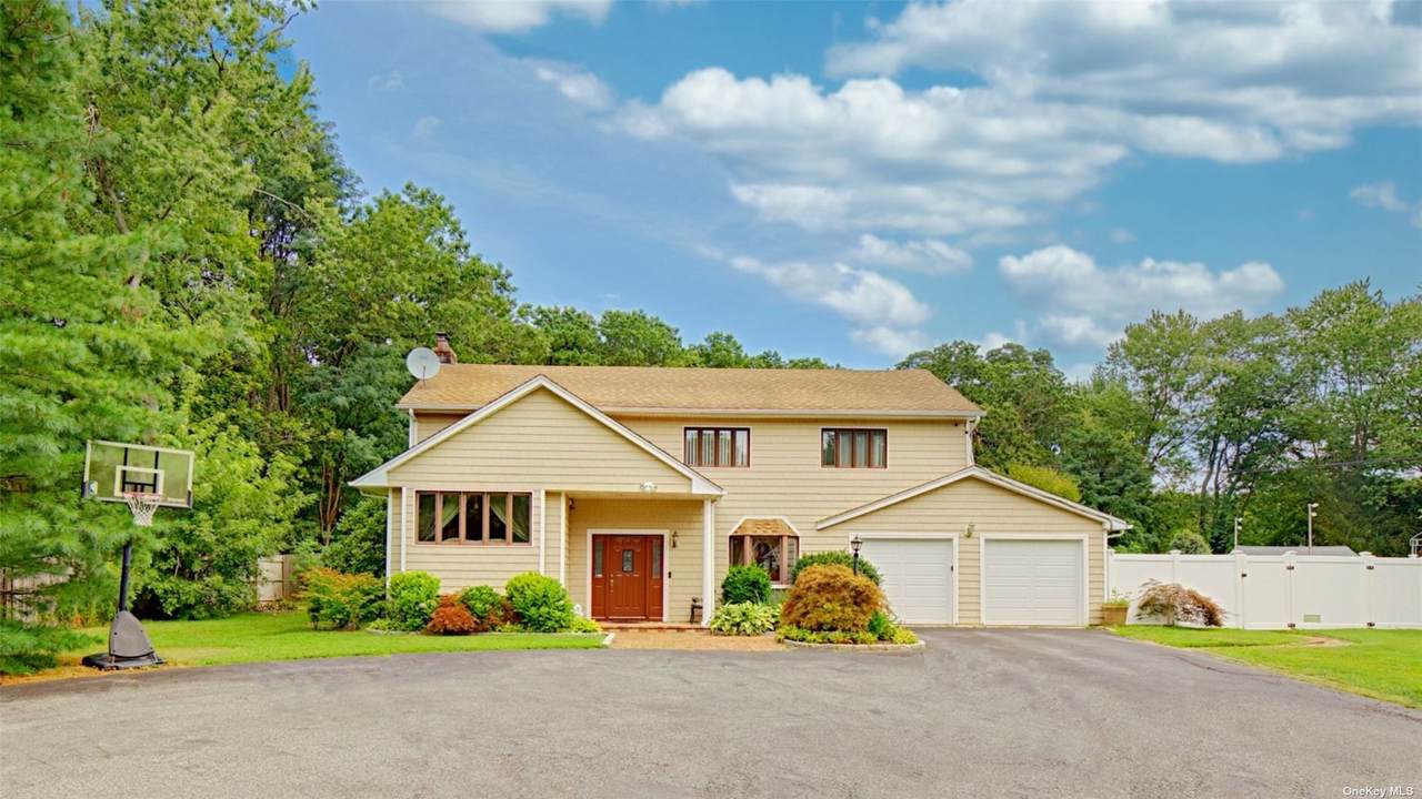 23 Wintergreen Drive - Photo 1