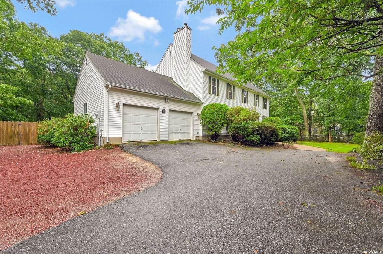 83 Drew Drive - Photo 1
